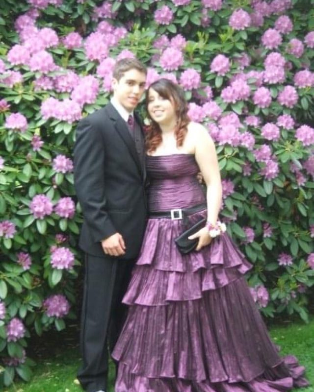 Plump and handsome bodybuilder! Photo of a non-standard internet couple