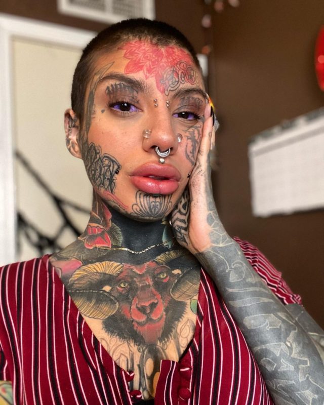 Photo of a tattoo artist who went blind after getting tattoos on her eyes