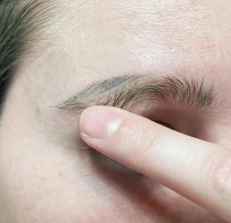 I just wanted beautiful eyebrows! the girl showed a frightening tattoo from the unfortunate master