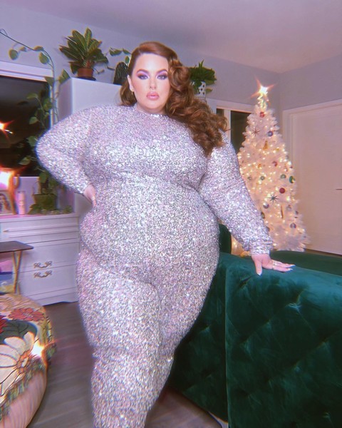 I will soon diе of obesity!155 pound Tess in her underwear turned to fans
