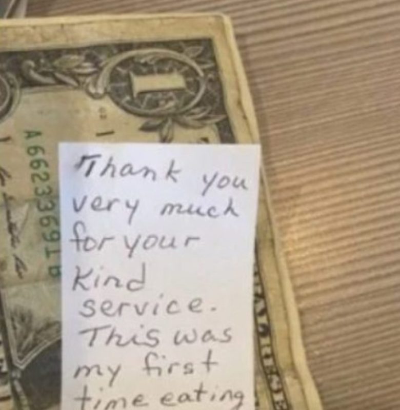 A letter from a regular customer brings the waitress to tears! Here is what is written there