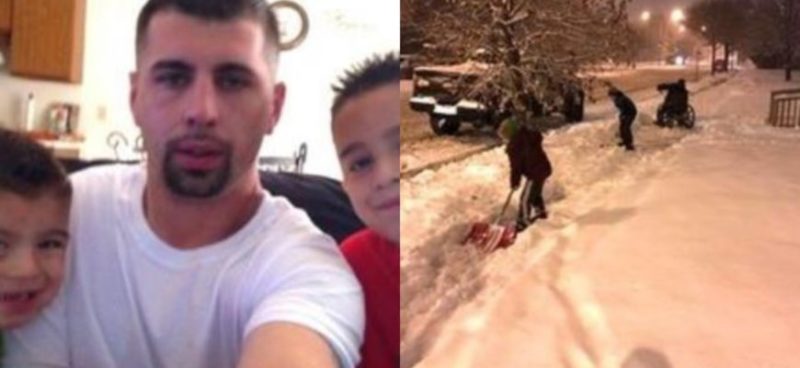 Teenagers helped out a disabled person with a difficult job! You can't leave him in trouble