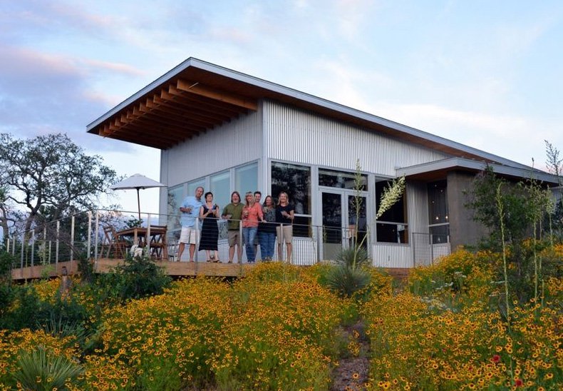 A group of pals has created their own small town in order to grow old together.