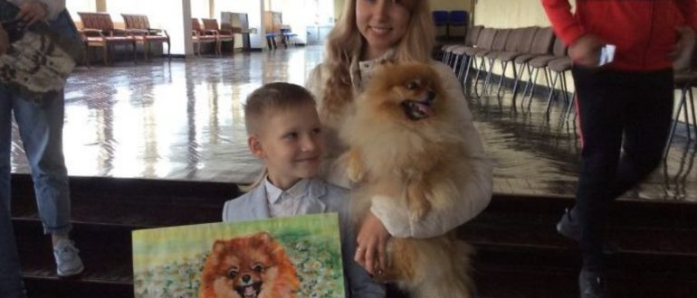 He paints animals and helps homeless pets with food for money for paintings