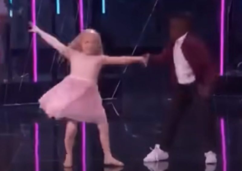 Dancing like it's the last time! Little talents make our hearts happy
