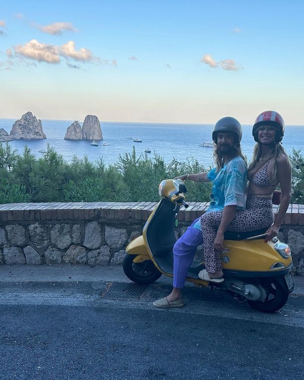 When Heidi Klum, 51, and her husband Tom Kaulitz, 34, celebrate their anniversary in St. Barts, they go tоpless on the beach and get very personal