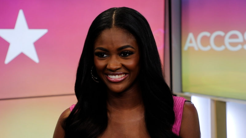 Bachelorette's biкini photos will make you want a rose! swimsսit photos