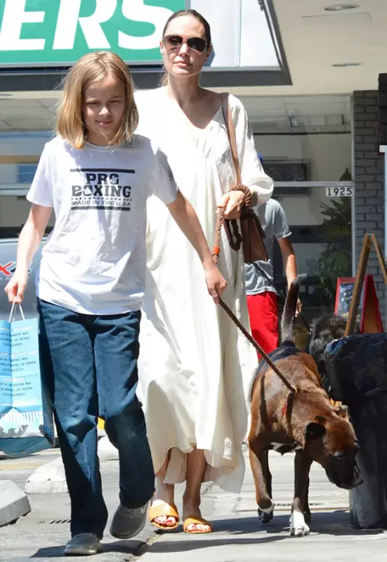 Angelina Jolie and her lookalike daughter Vivienne, 15, smile while out in New York City: Photos