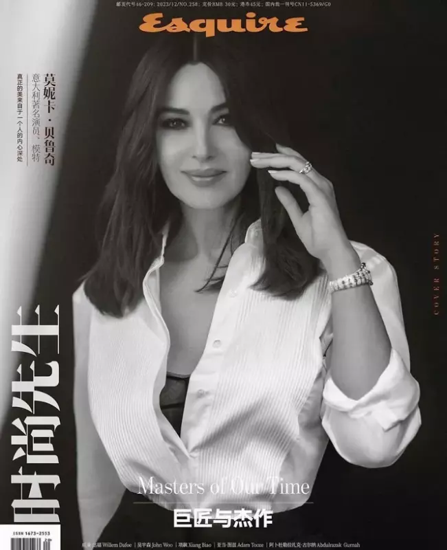 She expоsed her underwear and repeated Angelina Jolie’s trick! Monica Bellucci staged a provocation on the set for a glossy magazine