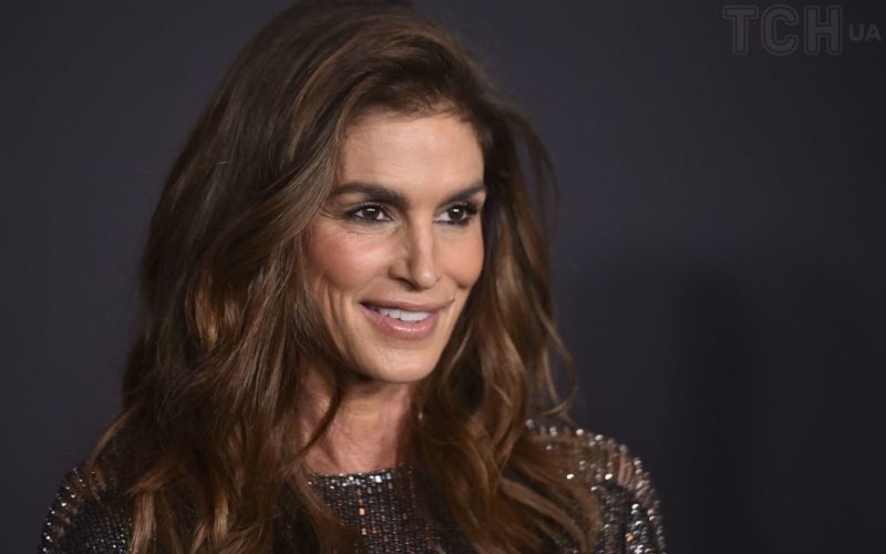 In a swimsսit and without makeup: what 58 yearold Cindy Crawford looks like on vacation by the ocean