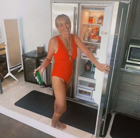 Sharon Stone flaunts her fit biкini body and jokes about being too late for summer