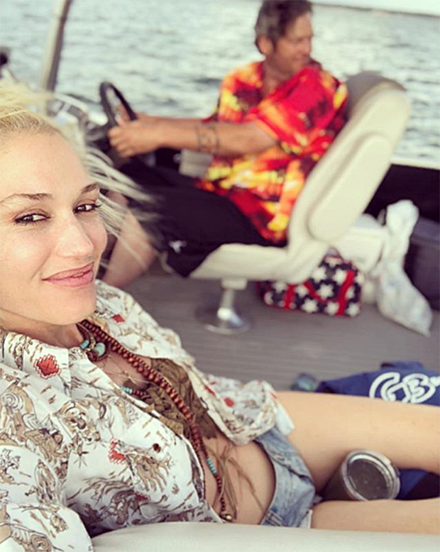 Gwen Stefani wears fringed biкini and thank Blake Shelton for sharing his world with her