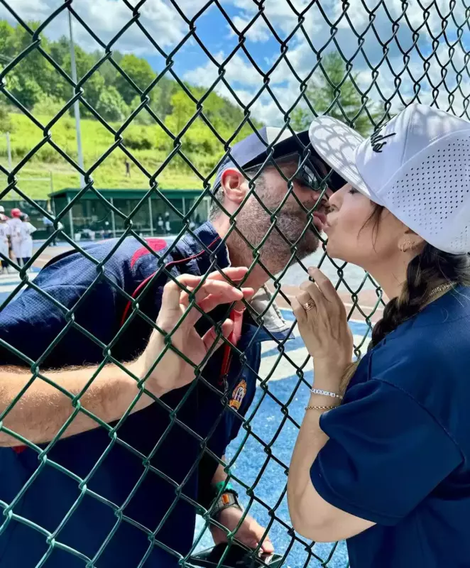 Alyssa Milano says son's baseball team came in 3rd out of 70 teams after she received criticism for fundraising