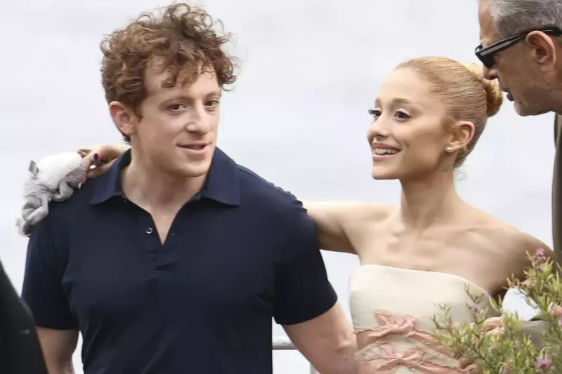 People are getting to know Ariana Grande's boyfriend Ethan Slater he's so happy! He is such a wonderful person