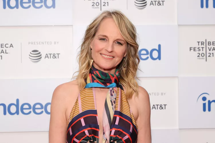 Helen Hunt remembers immediately connecting with Bill Paxton during twister filming