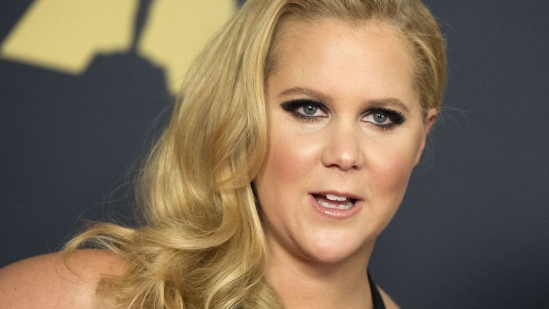 Amy Schumer claims that her moon face remarks led to the diagnosis of cushing syndrome! I would not have realized