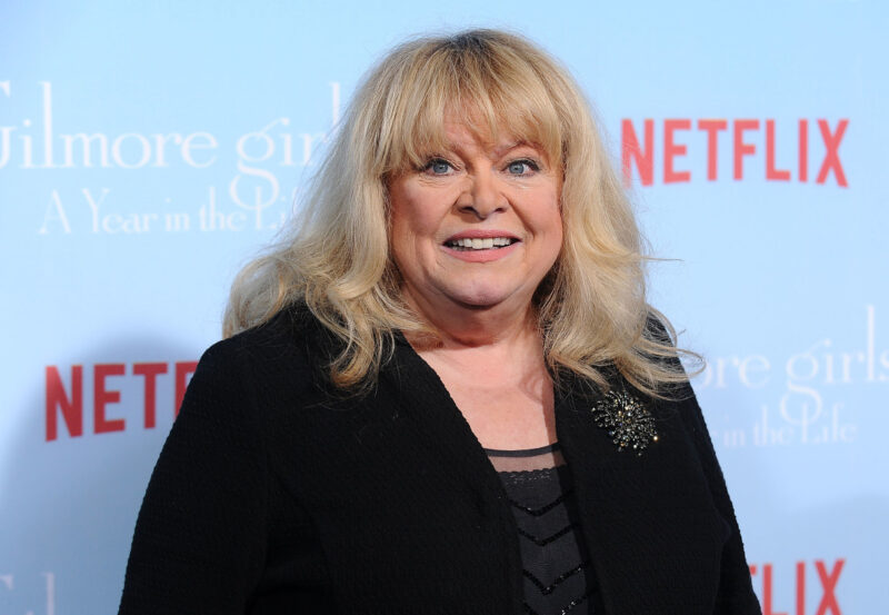 Following a shocking interview about her unpleasant experiences with Norman Lear and Betty White, Sally Struthers comes out