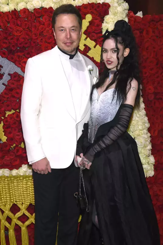 After Elon Musk's controversial one-armed gesture, Grimes denounces Nazism and asserts that I am not him