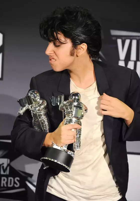 Alter ego is revealed by Lady Gaga  Is No Longer with Us Jo Calderone, who played the role in her you and I video